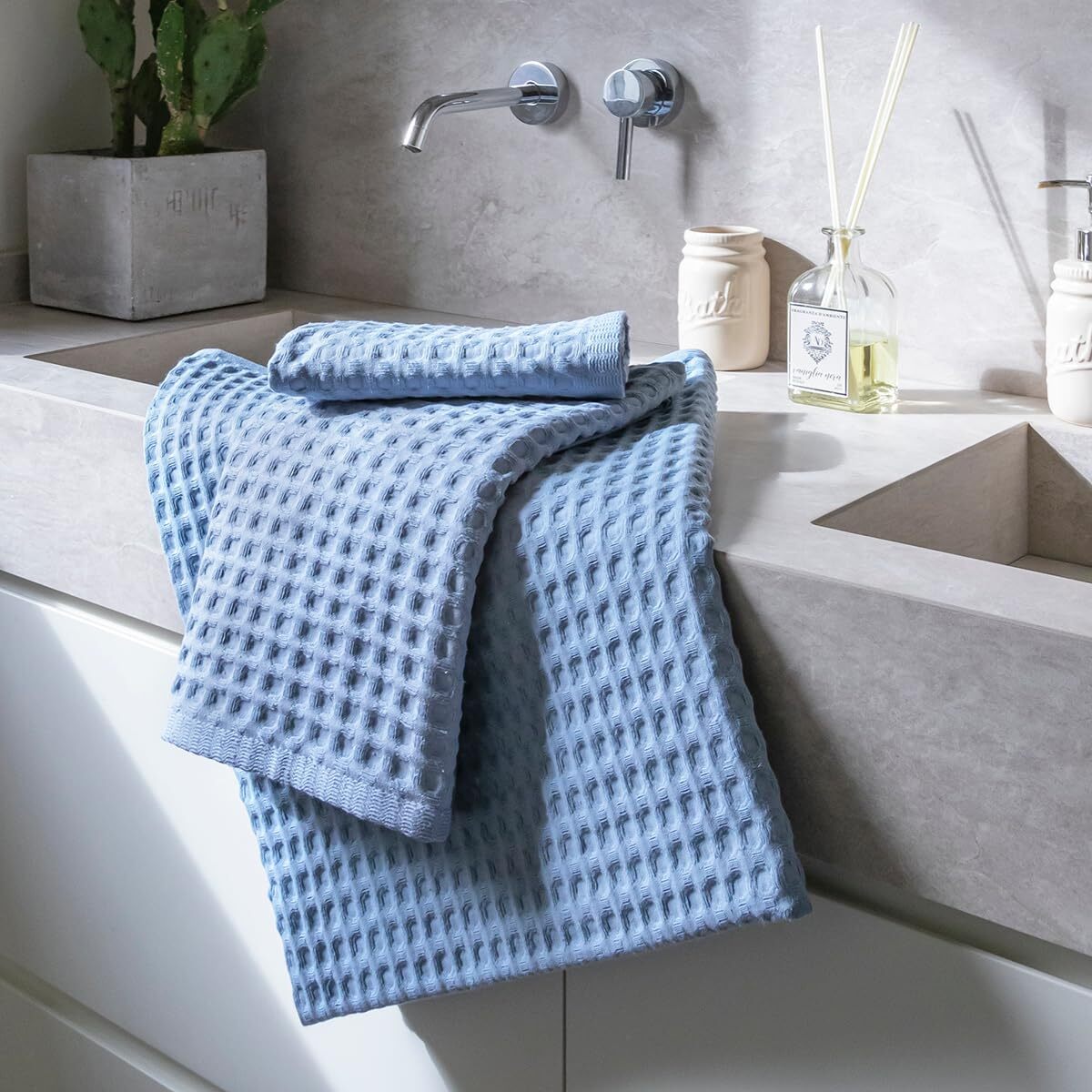 INTRECCI HOME Set Bagno Asciugamani Viso+Ospite, in Puro Cotone 300 g, Leggerezza e Praticità, con Lavorazione Nido d’Ape, Ideale per Asciugatura Rapida