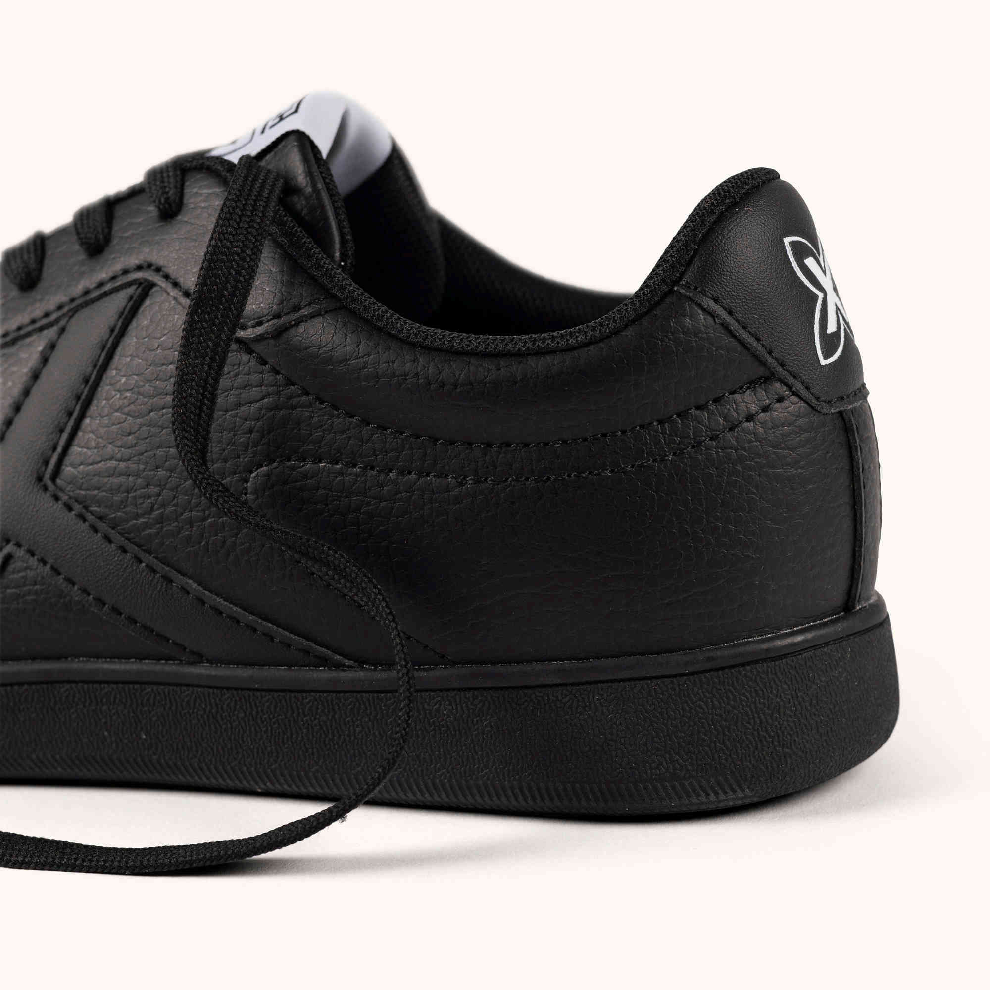 Zapatilla Urban Minimalist Black MUNICH OPEN 04