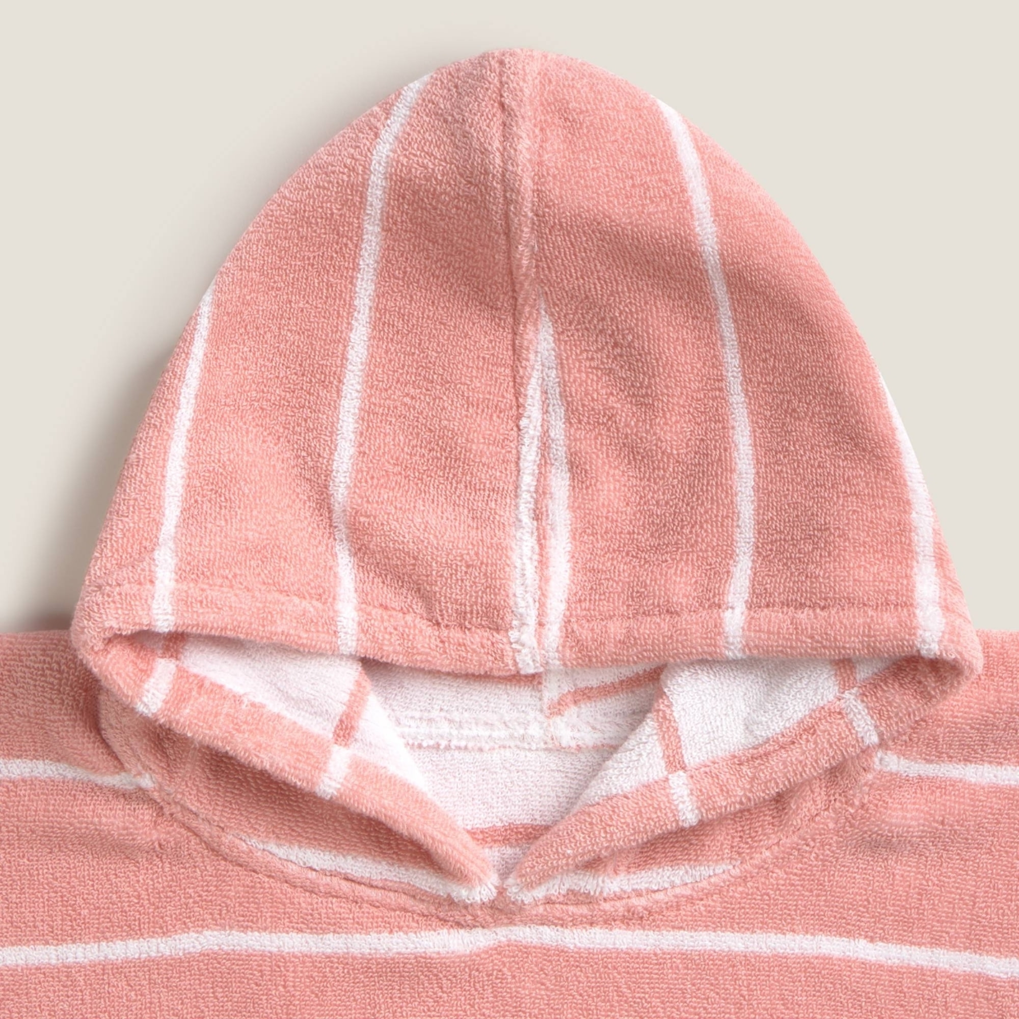 Toalla poncho de algodón 500 g con rayas y flor en jacquard Daisy color rosa 100% Algodón