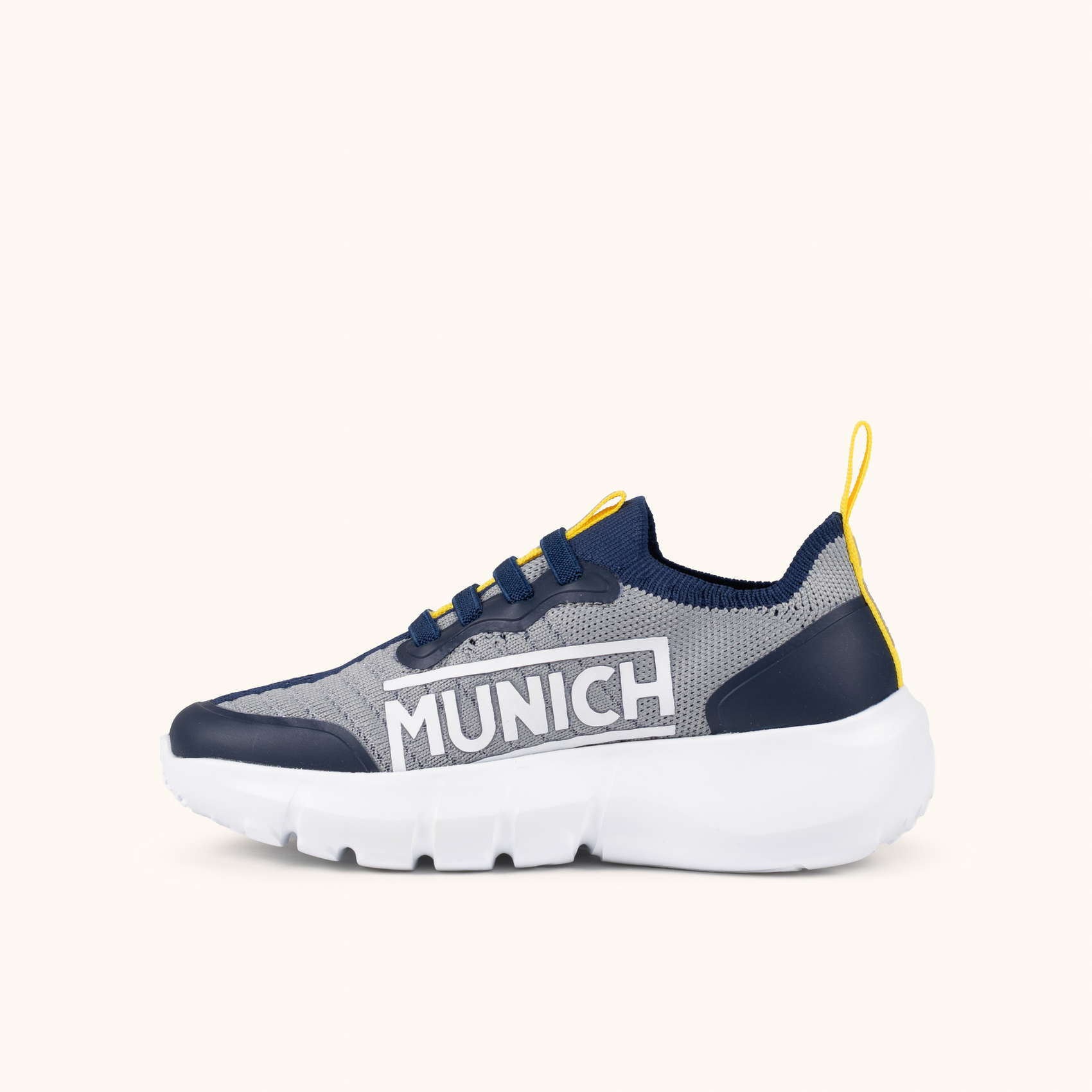 Zapatilla Deportiva de Diseño Futurista MUNICH JONY KID 16