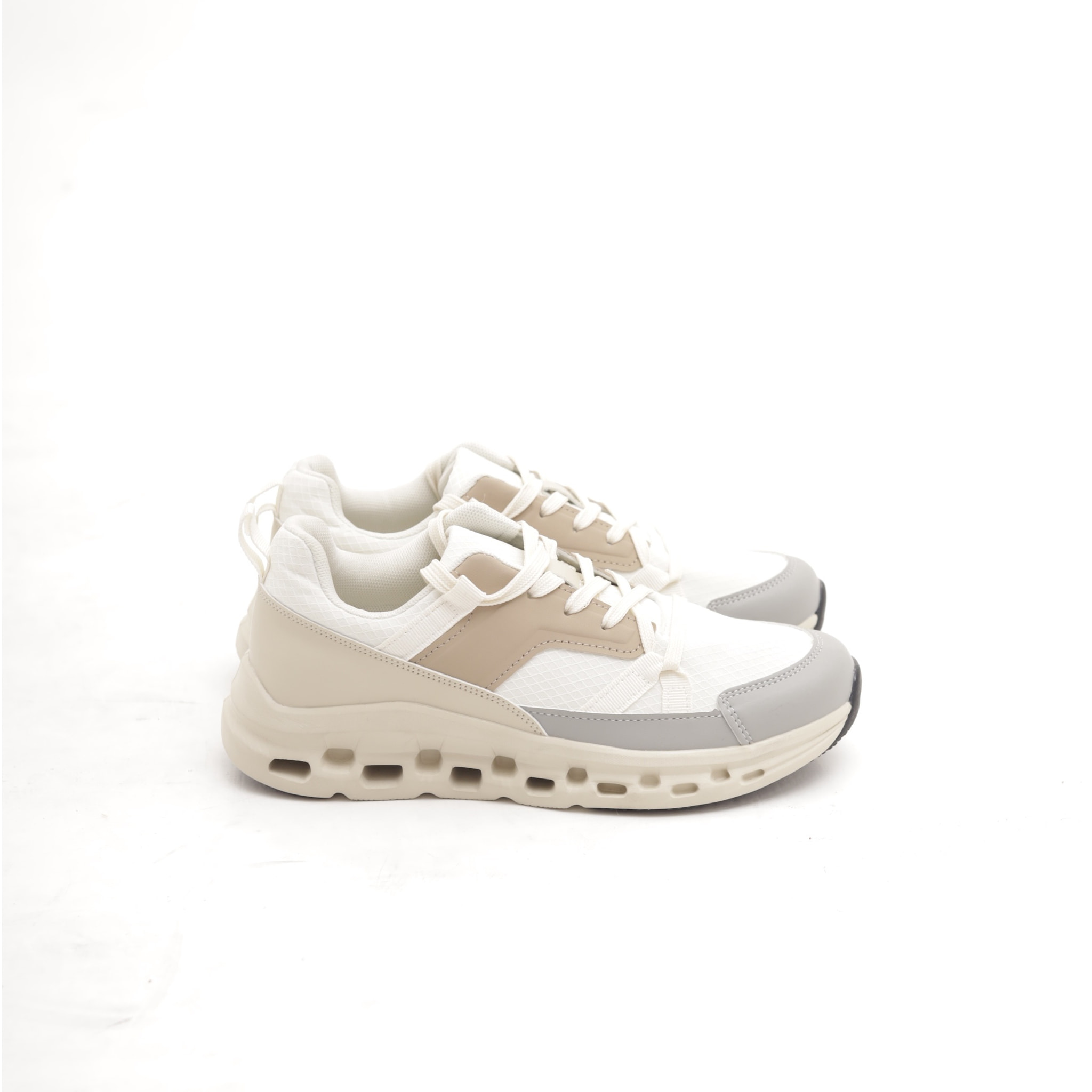 SNEAKERS RUNNING CLOUD BEIGE