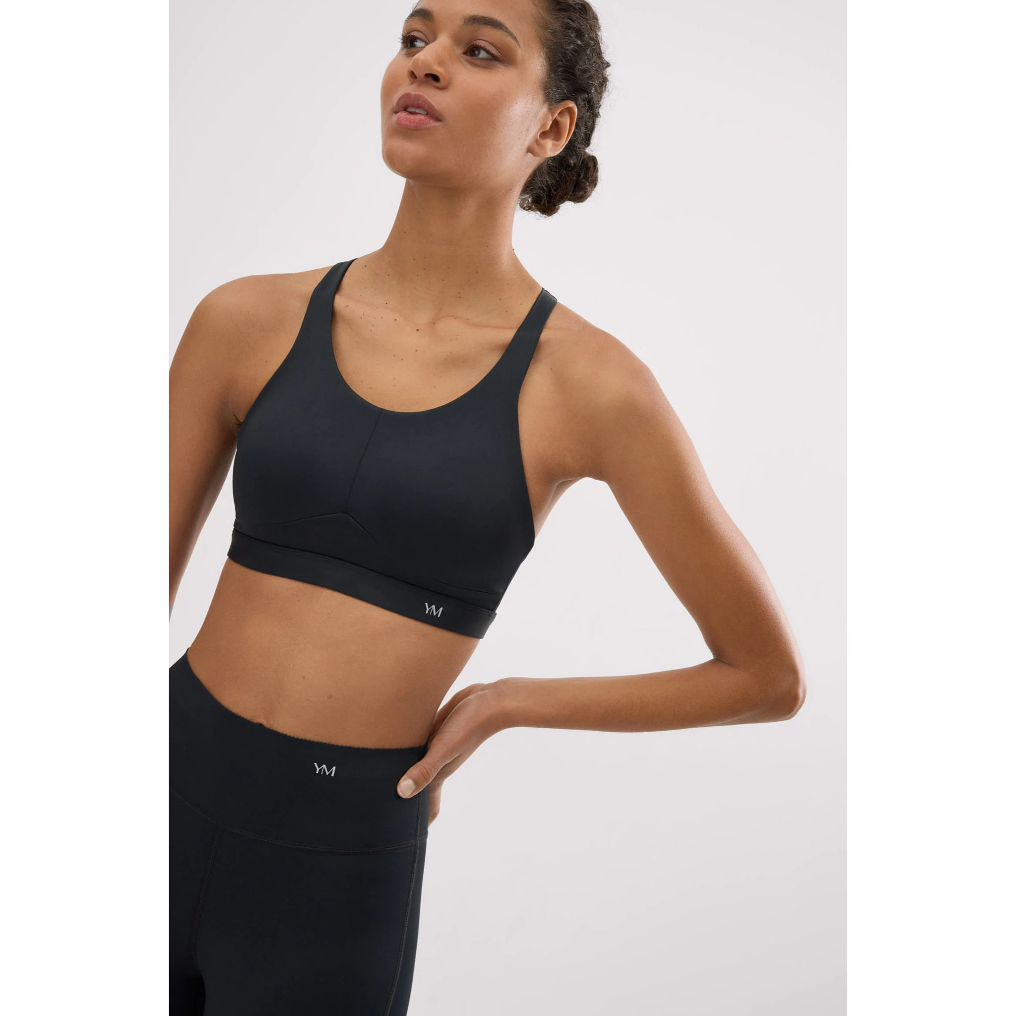 Reggiseno sportivo ad alto sostegno con spalline regolabili in nero