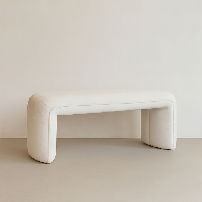 Banc en tissu bouclette beige et structure en bois MALO