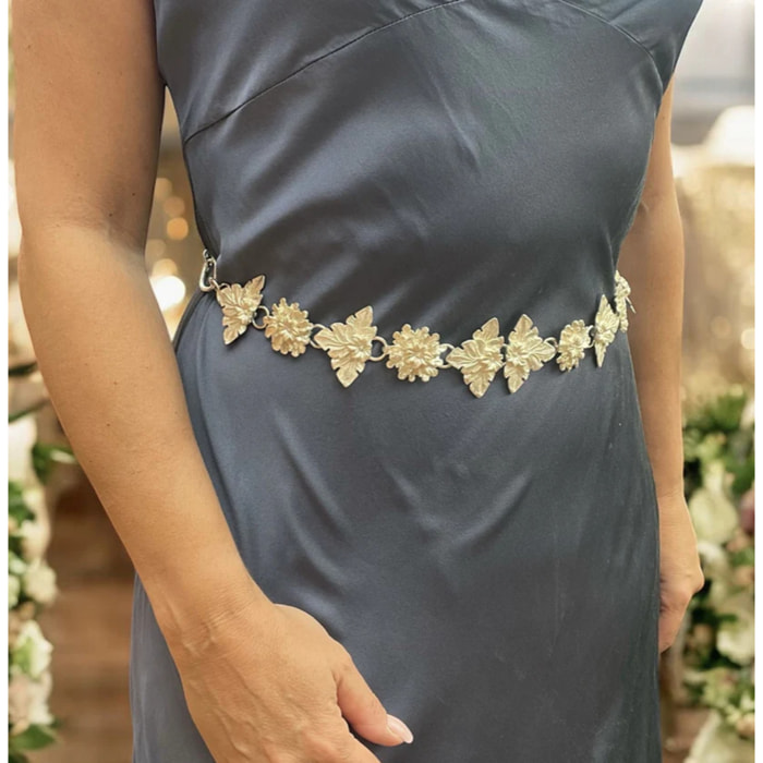 Cinturón Rosetones Flor 3D en cadena plata chapado