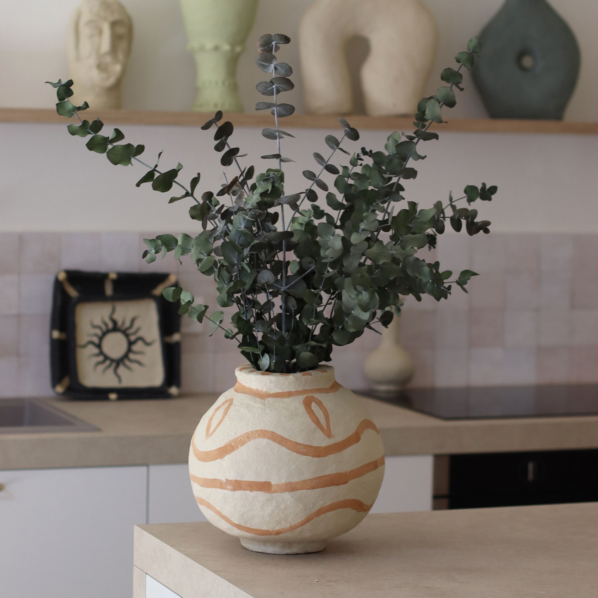 Vase boule en papier maché écru et terracotta MERZOUGA