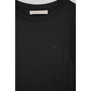 Vestido negro largo y acanalado con monograma bordado