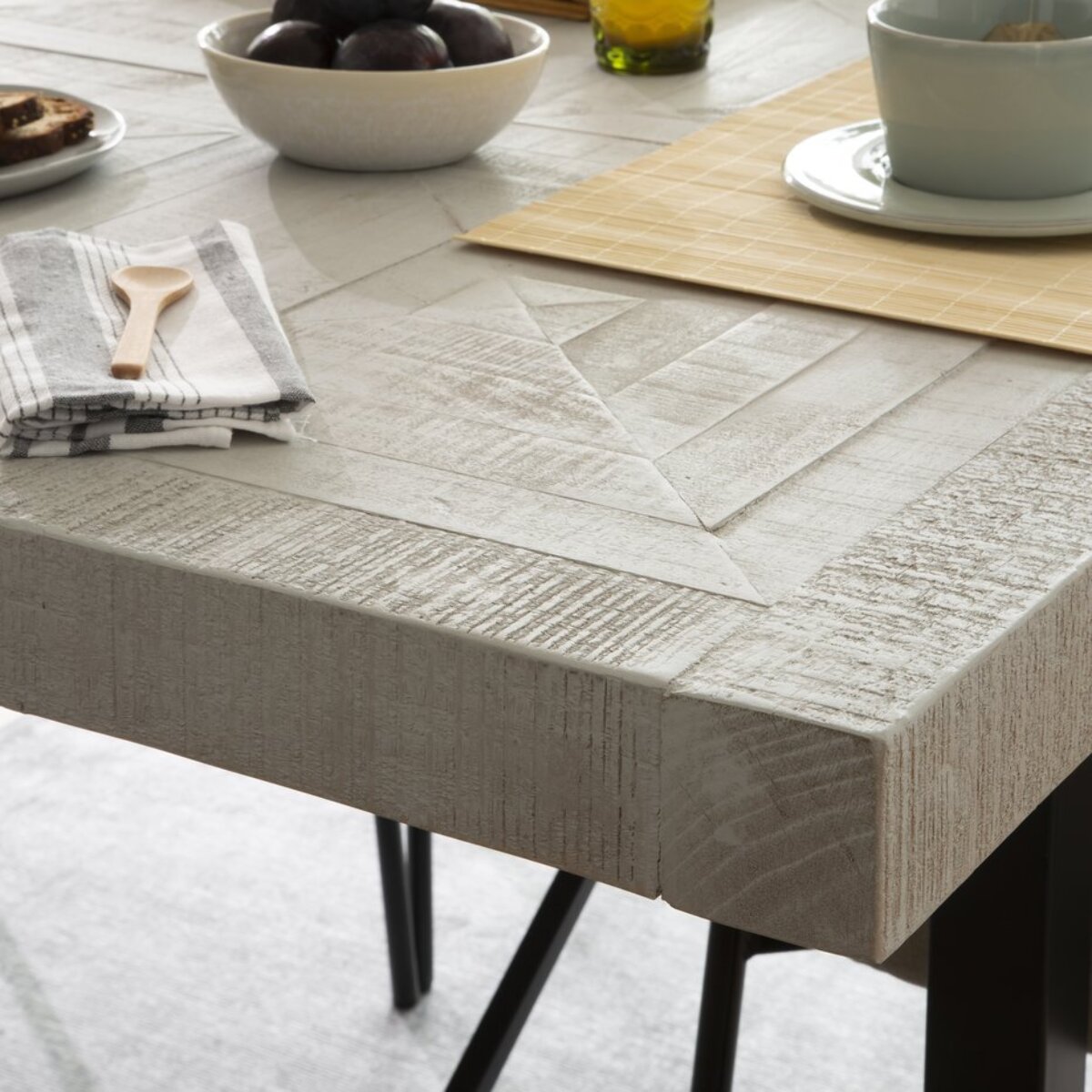 Table à manger Cuzco -bois massif d'araucaria-couleur blanc  wild 186 x 76 x 100 cm