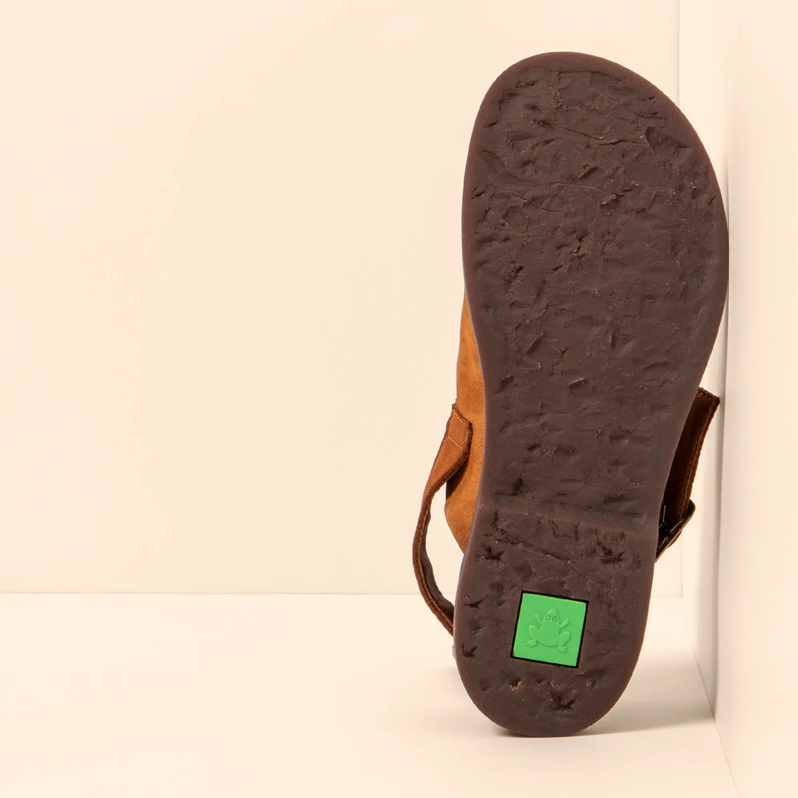 Zapatos N5871 NOBUCK LAVADO CUERO/ ARENISCA color Cuero