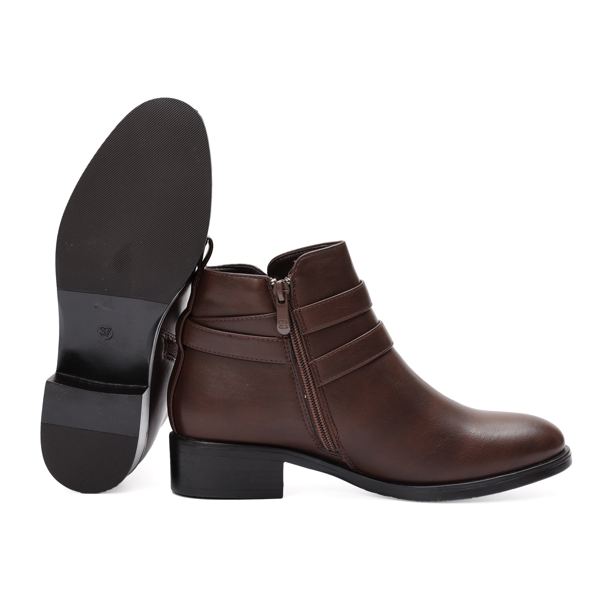 Stivaletto in simil pelle con fibbia