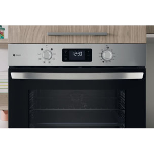 Four encastrable INDESIT IO255CSX