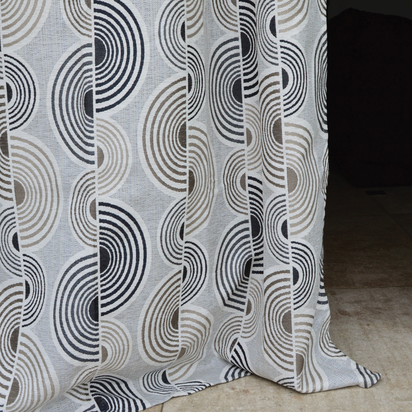 Tissu d'ameublement Jacquard Motif Demi-Cercles - Noir