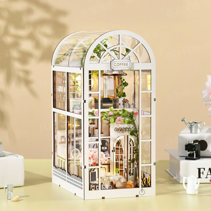 Casa di fiori di caffè. Book Nook in legno, design 3D realistico con grande dettaglio e luci LED.