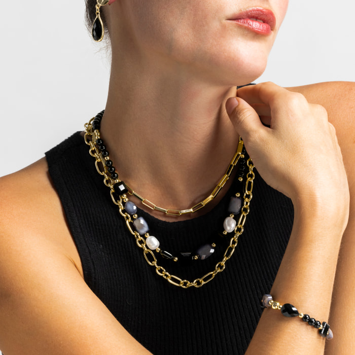 Pulsera con Resina Negra acabado oro 18k