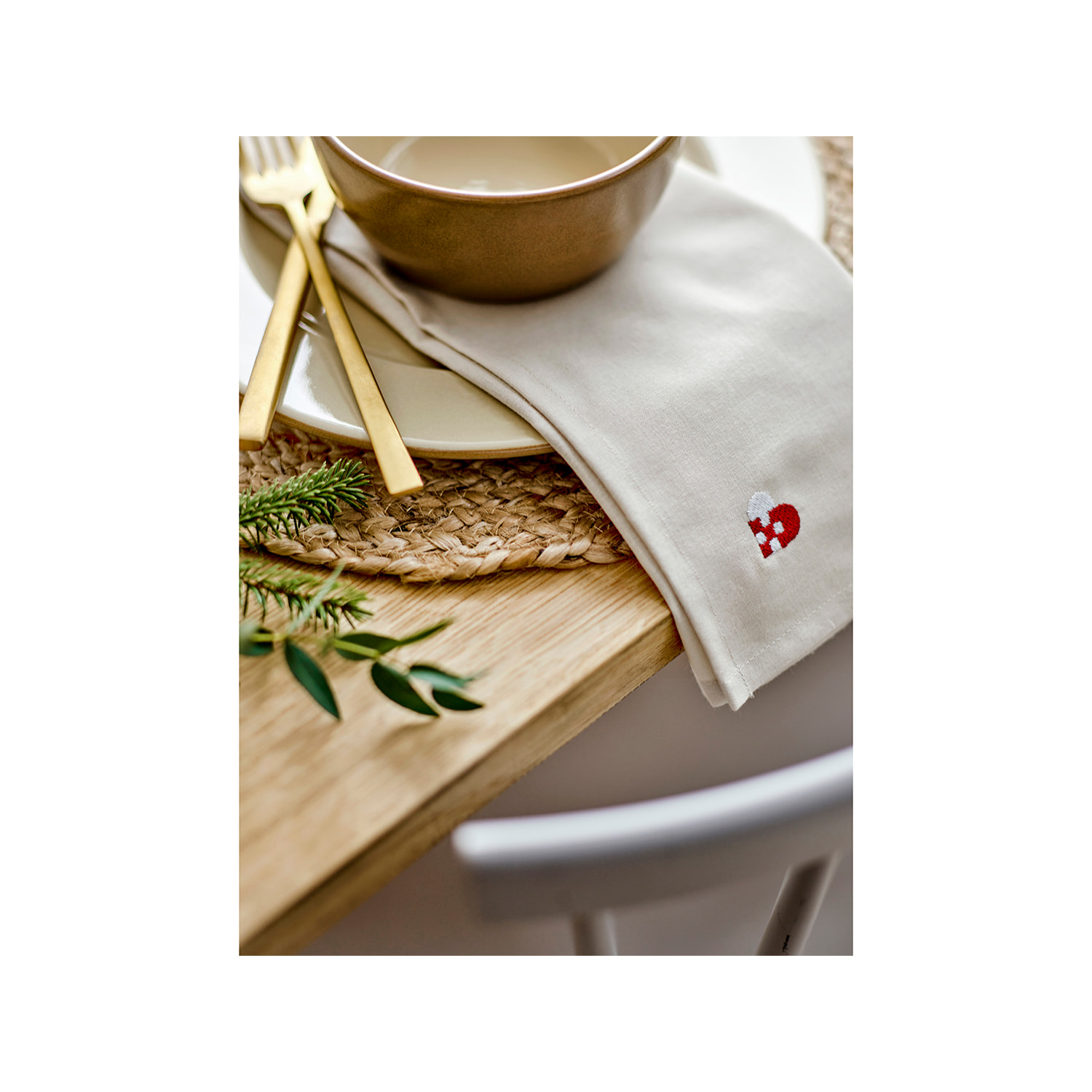 Nappe Christmas Hearts Embroidery