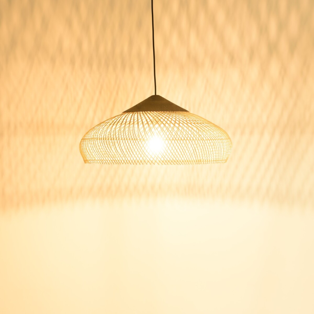 SIXTINE - Suspension 65x65cm en rotin couleur naturelle et teck recyclé