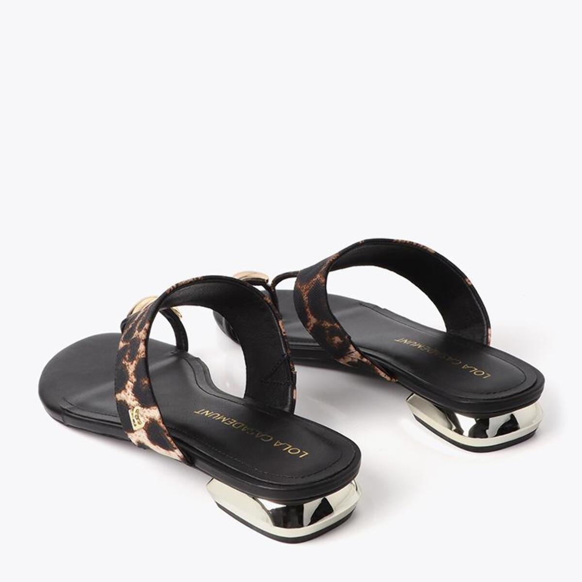 Sandalo basso con stampa animalier e applicazione metallica sulla punta