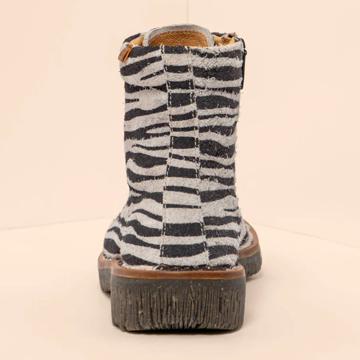 Botines N5572P WULF CEBRA/VOLCANO color Wulf cebra