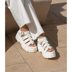Sandalias cangrejeras con plataforma blancas