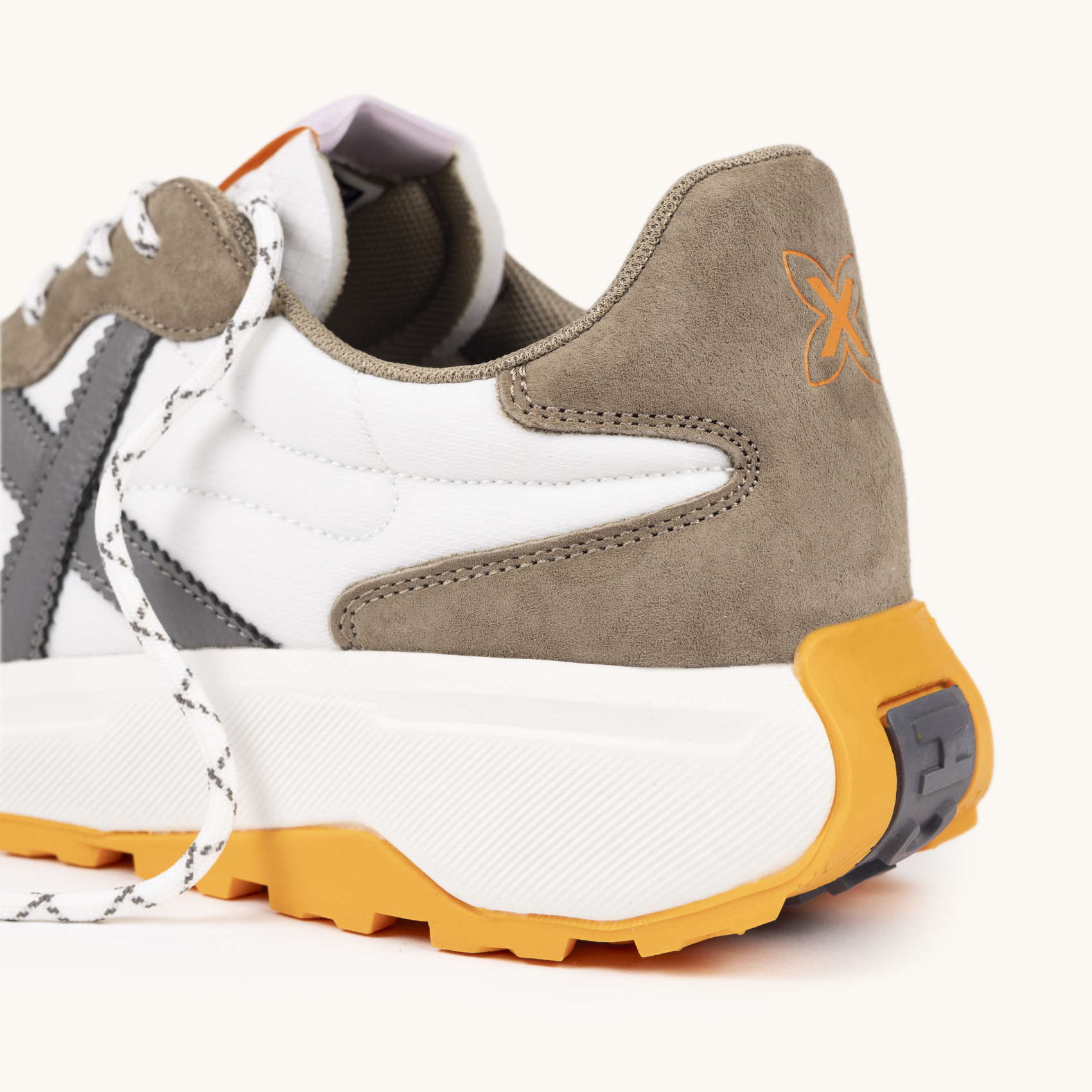 Zapatilla de Estética Urbana y Suela de Gran Volumen MUNICH BABEL 13