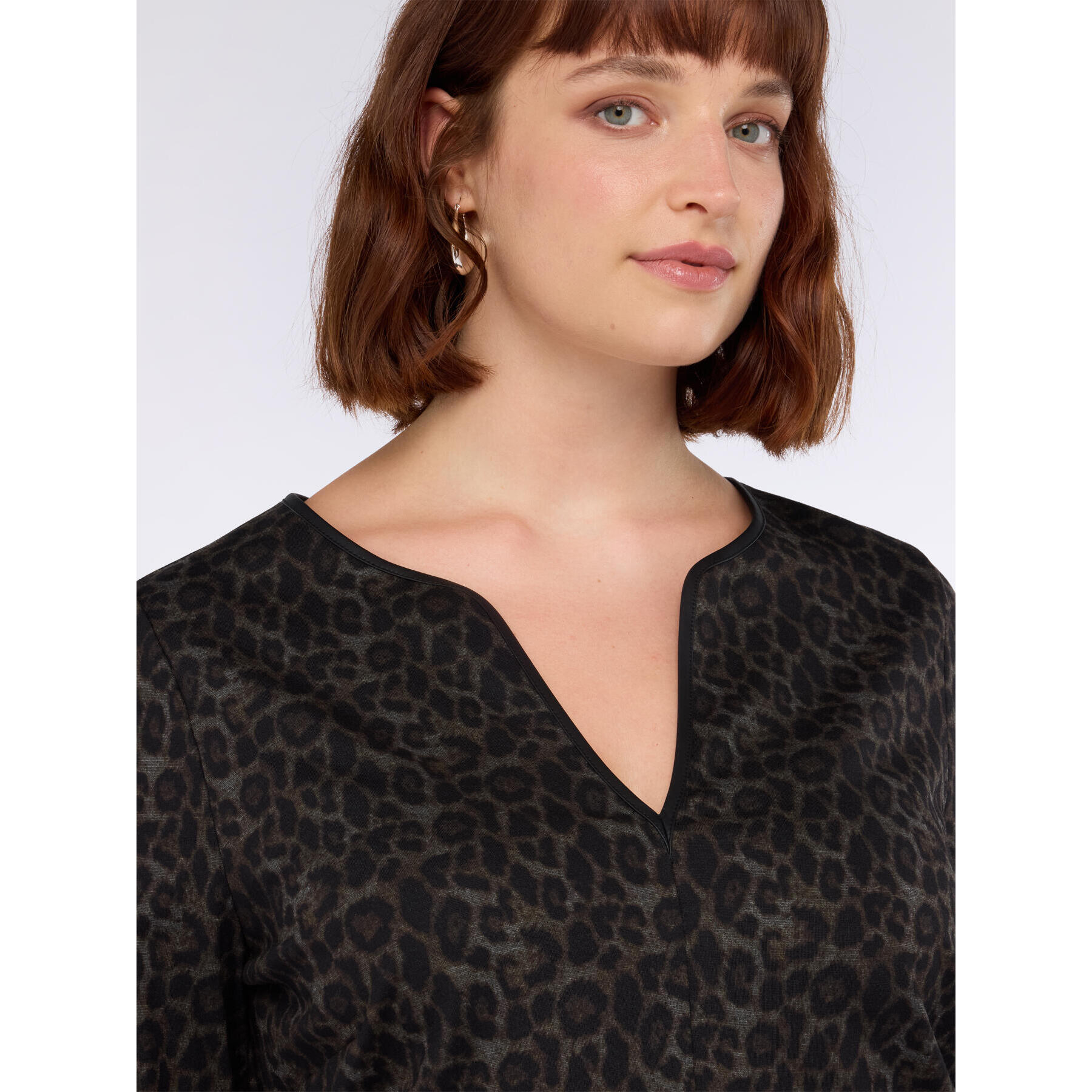 Fiorella Rubino - Vestido regular con estampado y escote en V - Negro