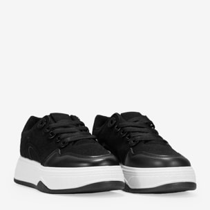 Zapatillas negras de skate con cordones y plataforma