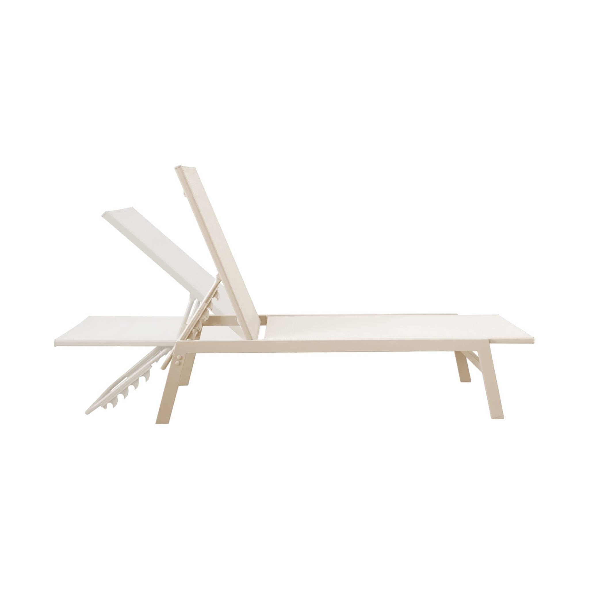 Lot de 2 transats beige. 5 positions. en textilène et métal. FLORA.  L155 x P59 x H106cm