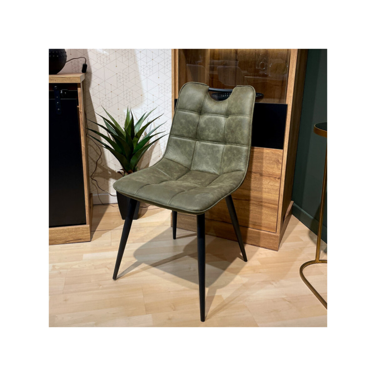 Chaise microfibre effet simili, poignée et pieds noirs - SPOOKY 2