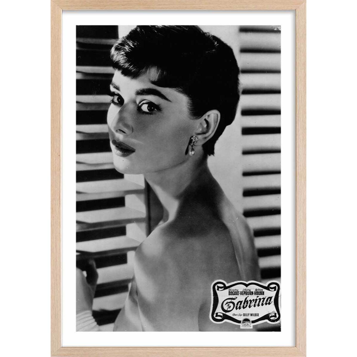 Affiche célébrité Audrey Hepburn dans Sabrina, 1954 Affiche + cadre en bois - Chêne