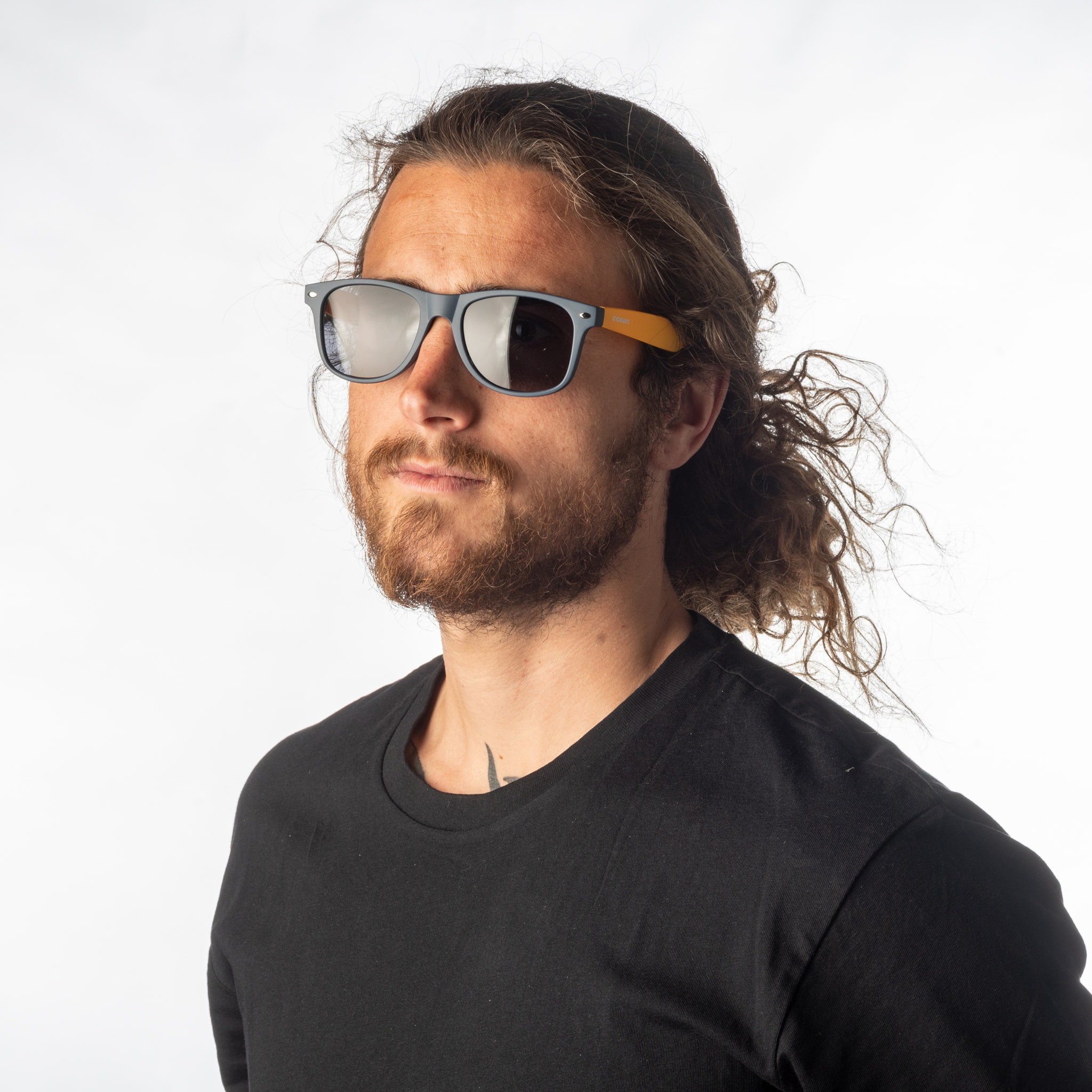 Gafas de sol OCEAN BEACH WAYFARER - Negro brillante / Amarilla