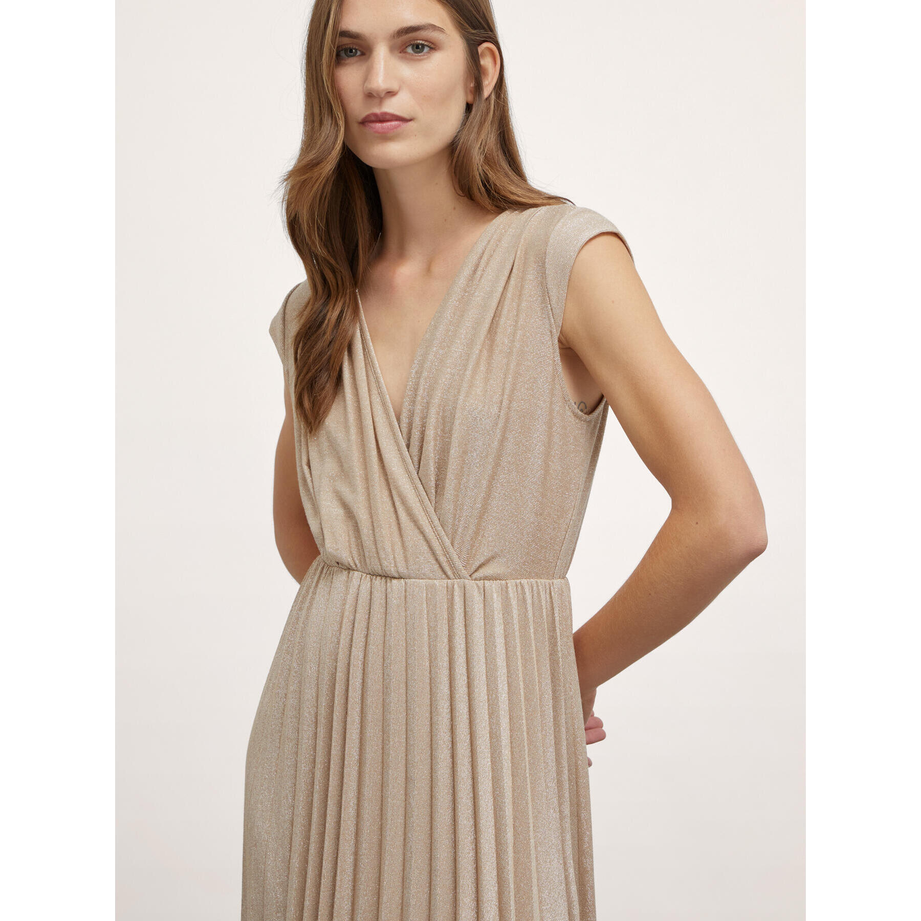 Motivi - Vestido midi de lúrex con falda plisada - Oro