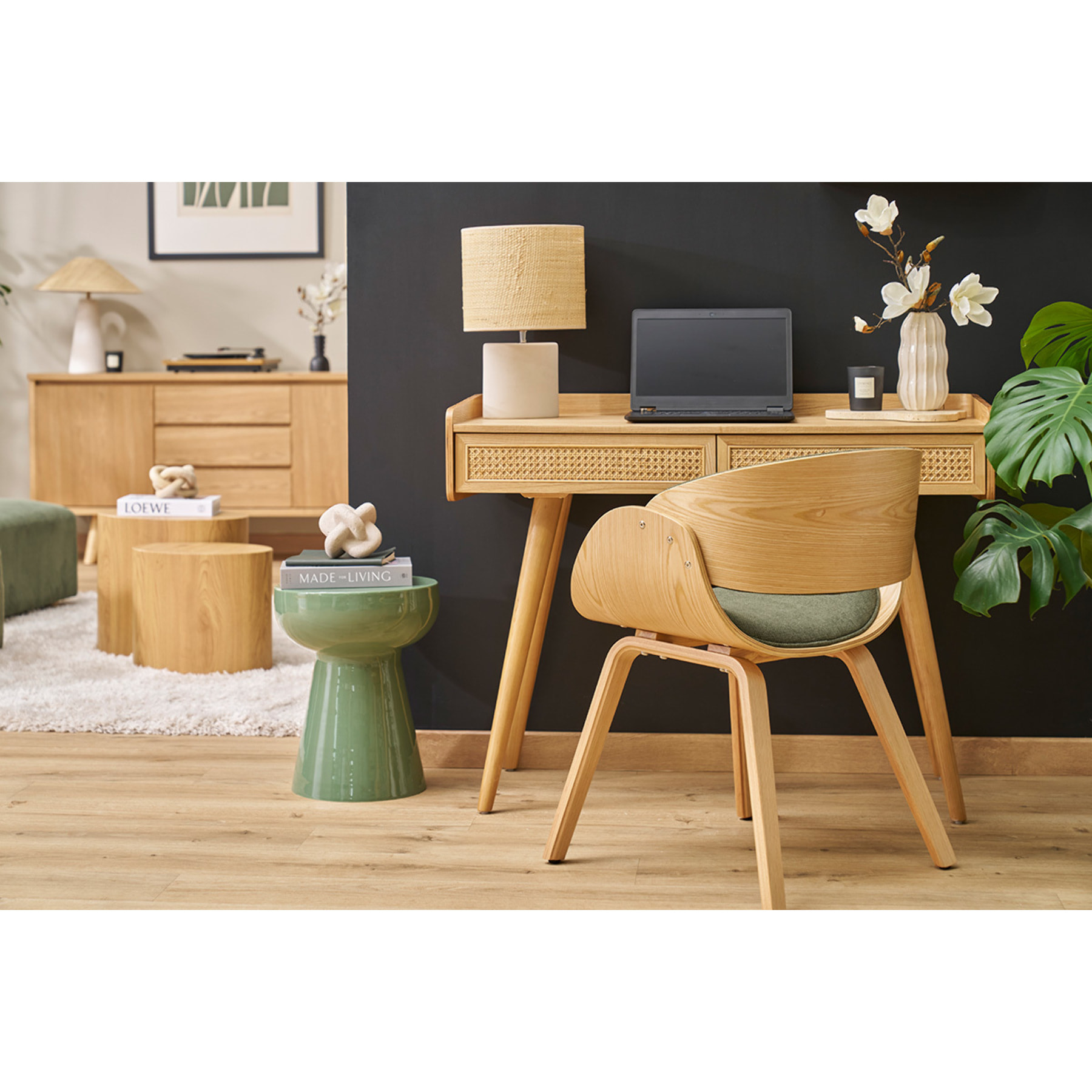 Table d'appoint ronde en métal émaillé vert kaki D34 cm MOGOU