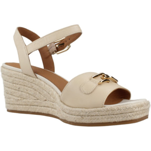 Sandalias Mujer de la marca GEOX  modelo D PANARES C - TUMB.LEA Light Brown