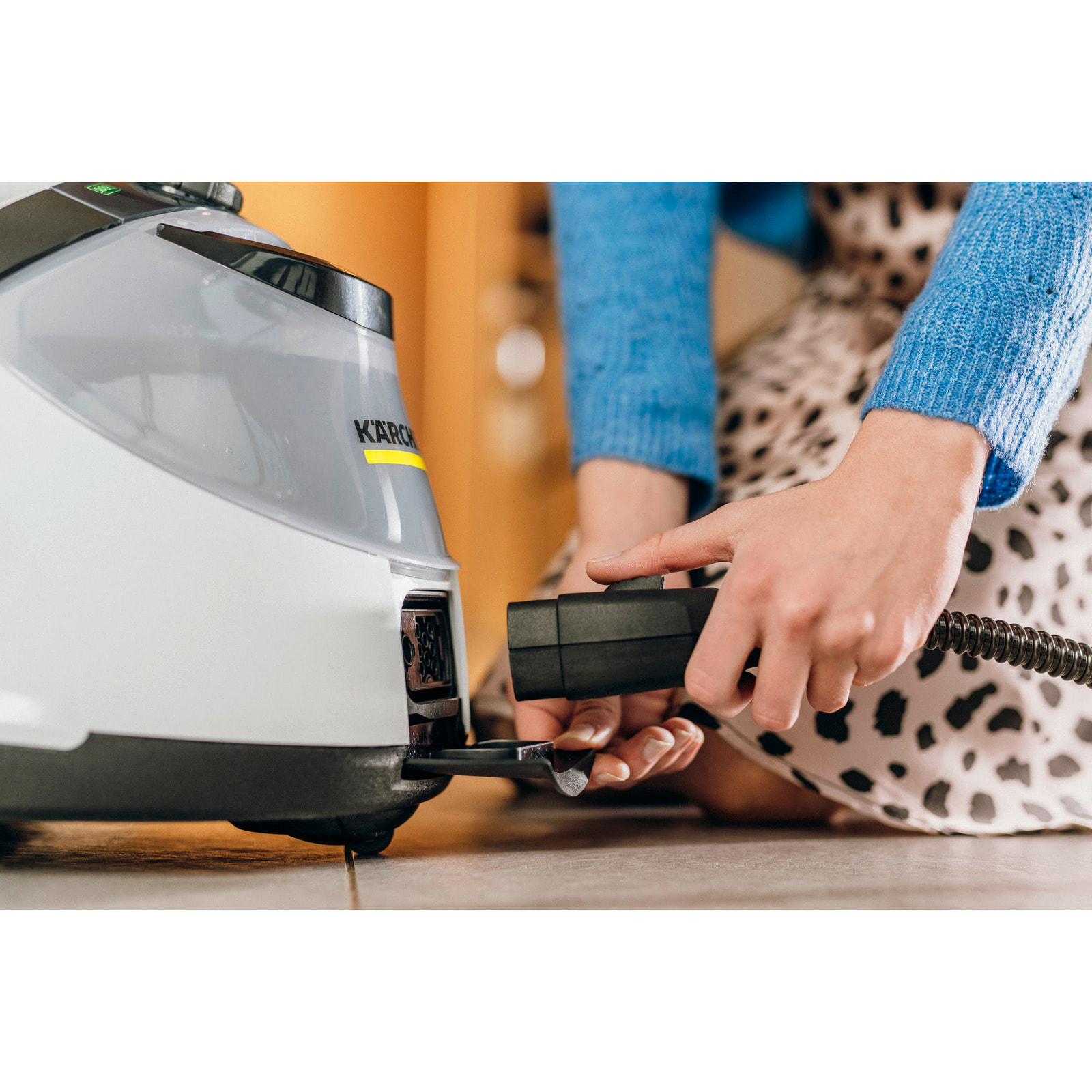 Nettoyeur vapeur Karcher SC 5 EF Iron Select Bath  - Pression 4.2 bar- Débit 50 g/min- Fer à repasser + accessoires salle de bain