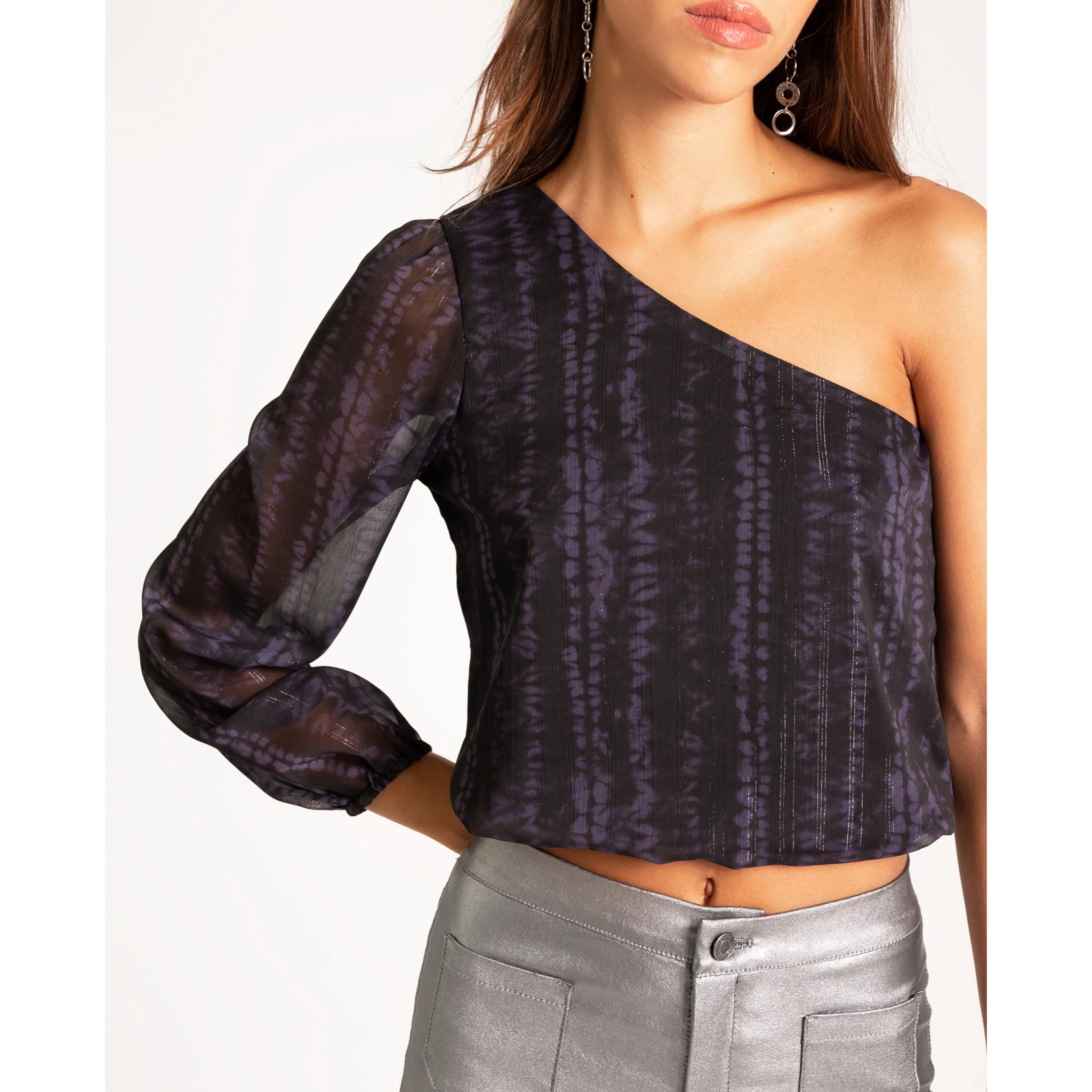 Blusa de mujer asimétrica con brillo