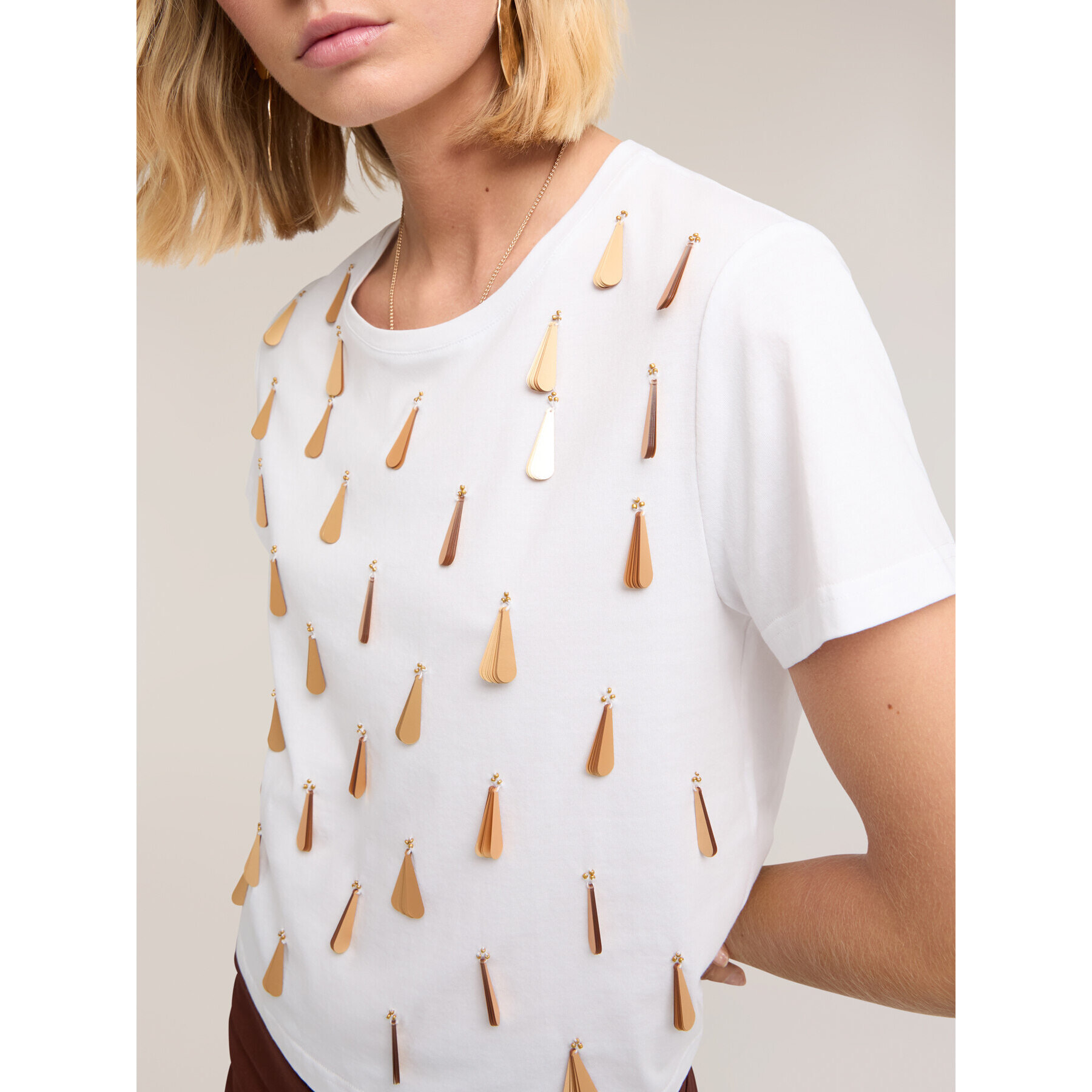 Motivi - Camiseta con bordado de lentejuelas - Blanco
