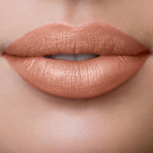 LIP SHOT Rossetto satinato dalla texture leggera ed avvolgente