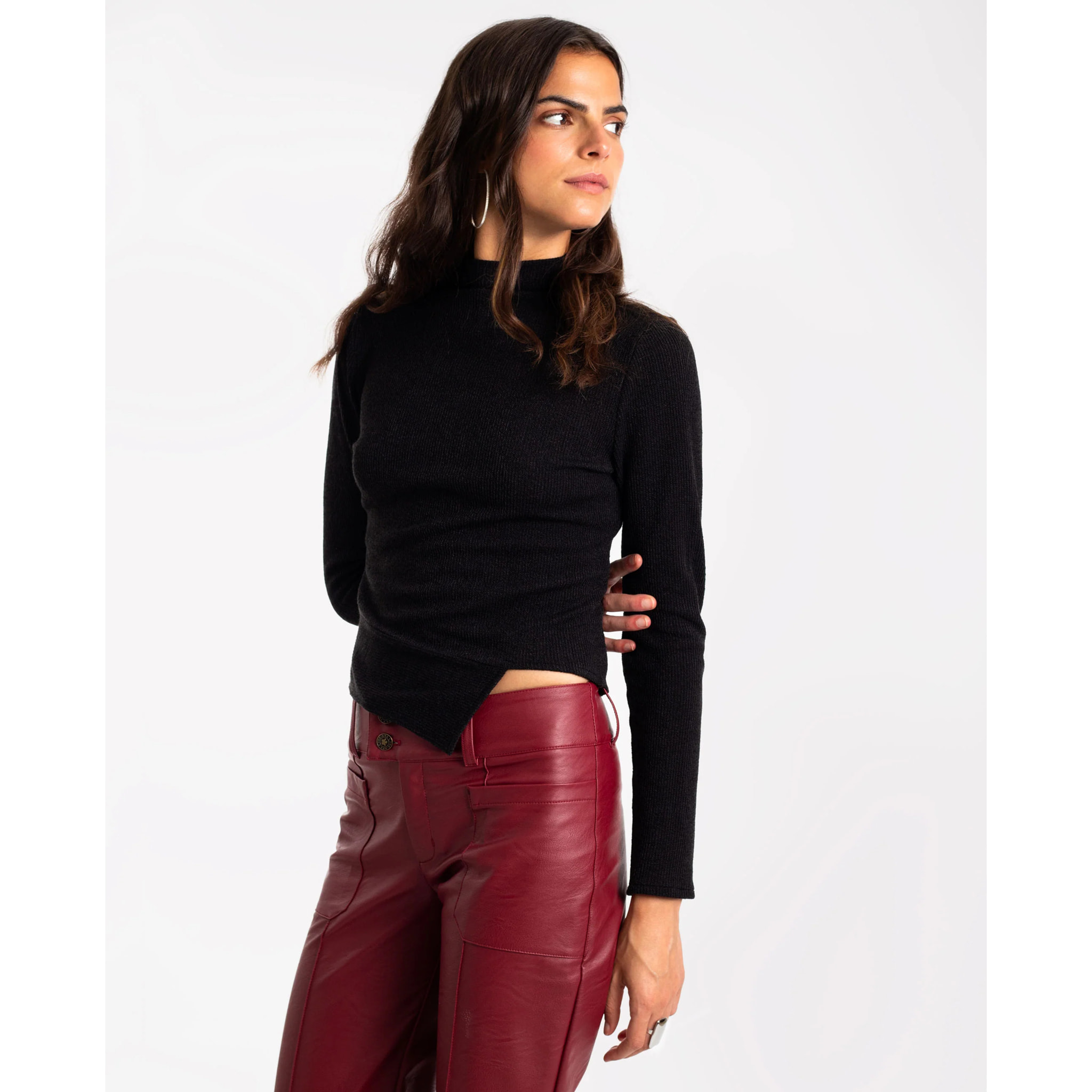 Top de mujer manga larga y cuello alto