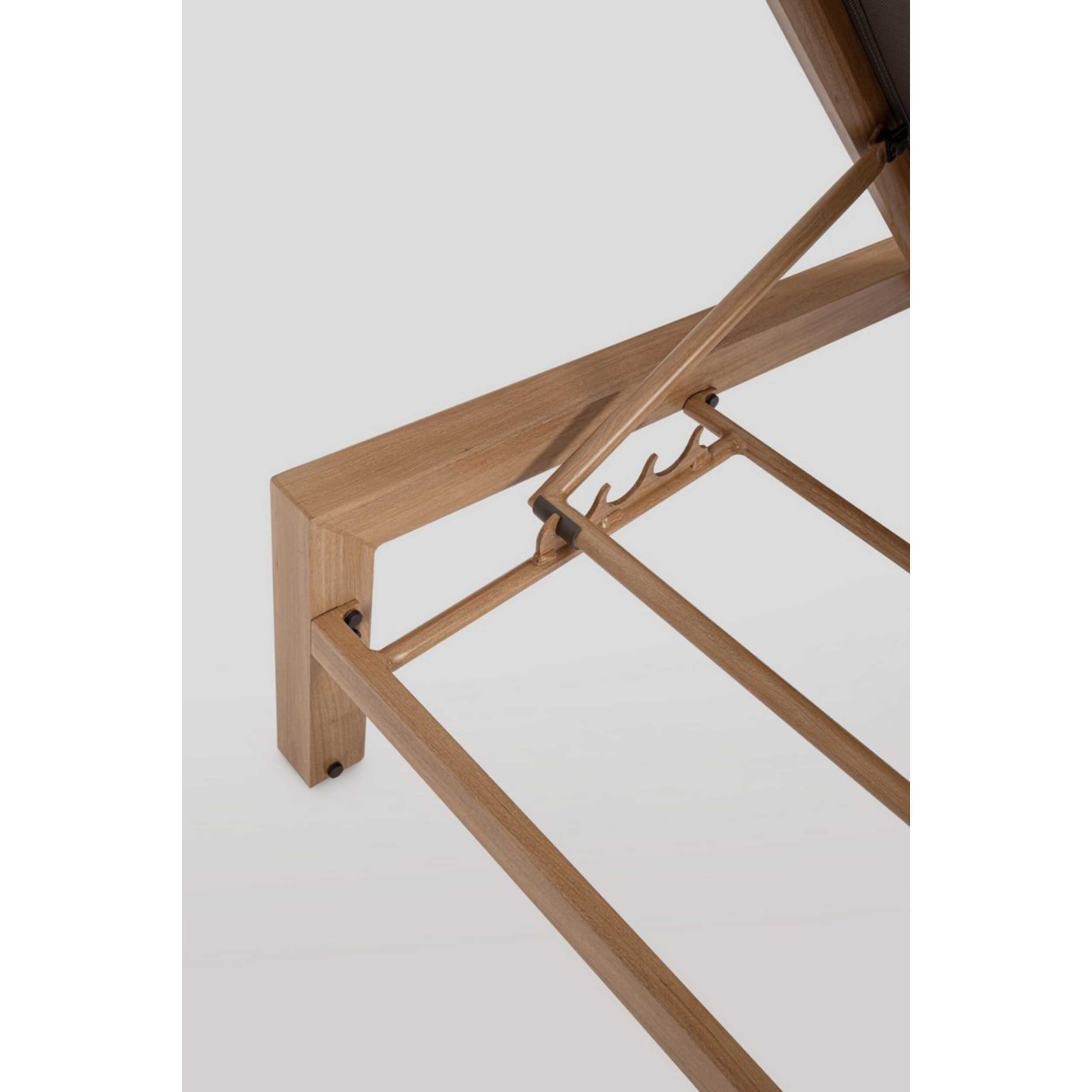 Lettino da giardino SKIPPER NEW con ruote, struttura in alluminio effetto legno e textilene