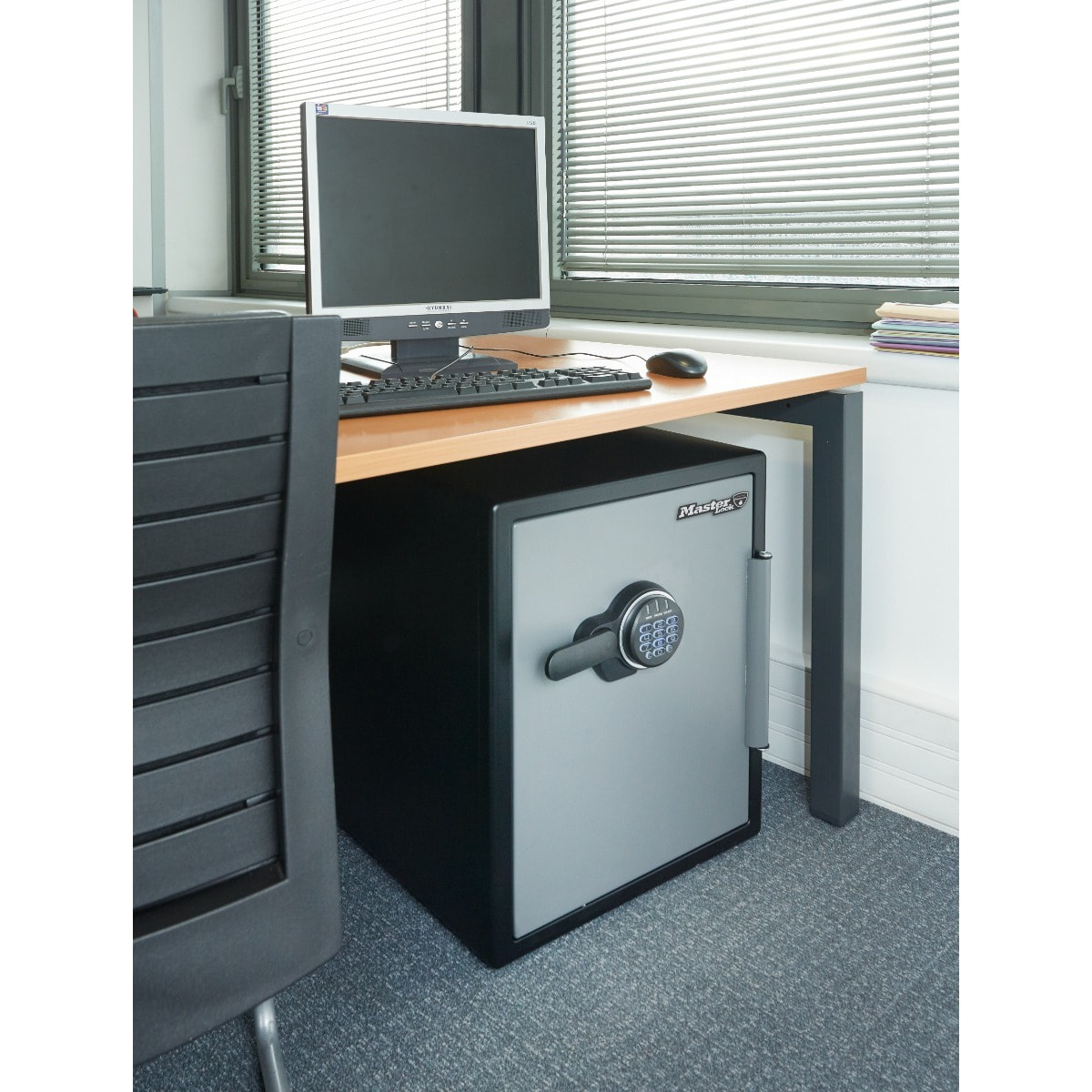 Coffre-fort sécurité Master Lock à combinaison électronique - Format XXL - LFW205FYC