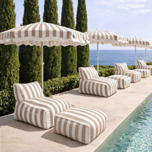 Parasol en polyester à rayure et métal imitation bois taupe ISOLA