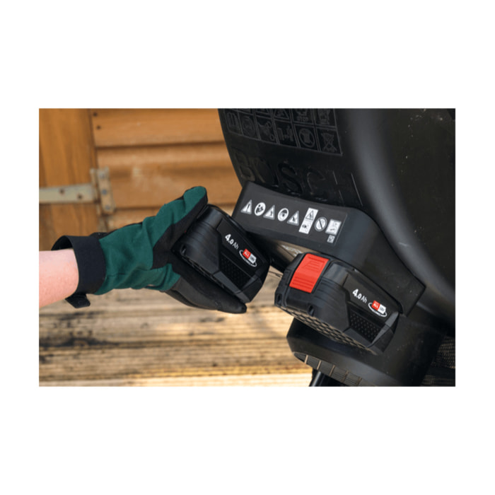 Broyeur de végétaux sans fil UniversalShredder 2x18V-25 - BOSCH - avec 2 batteries 18V 4,0Ah - chargeur - 06008E0000