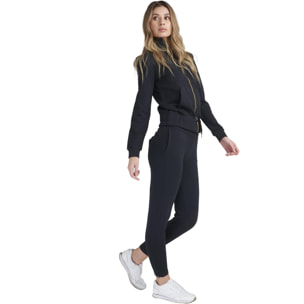 Chándal Chic Boxing para mujer con cuello alto y cremallera.