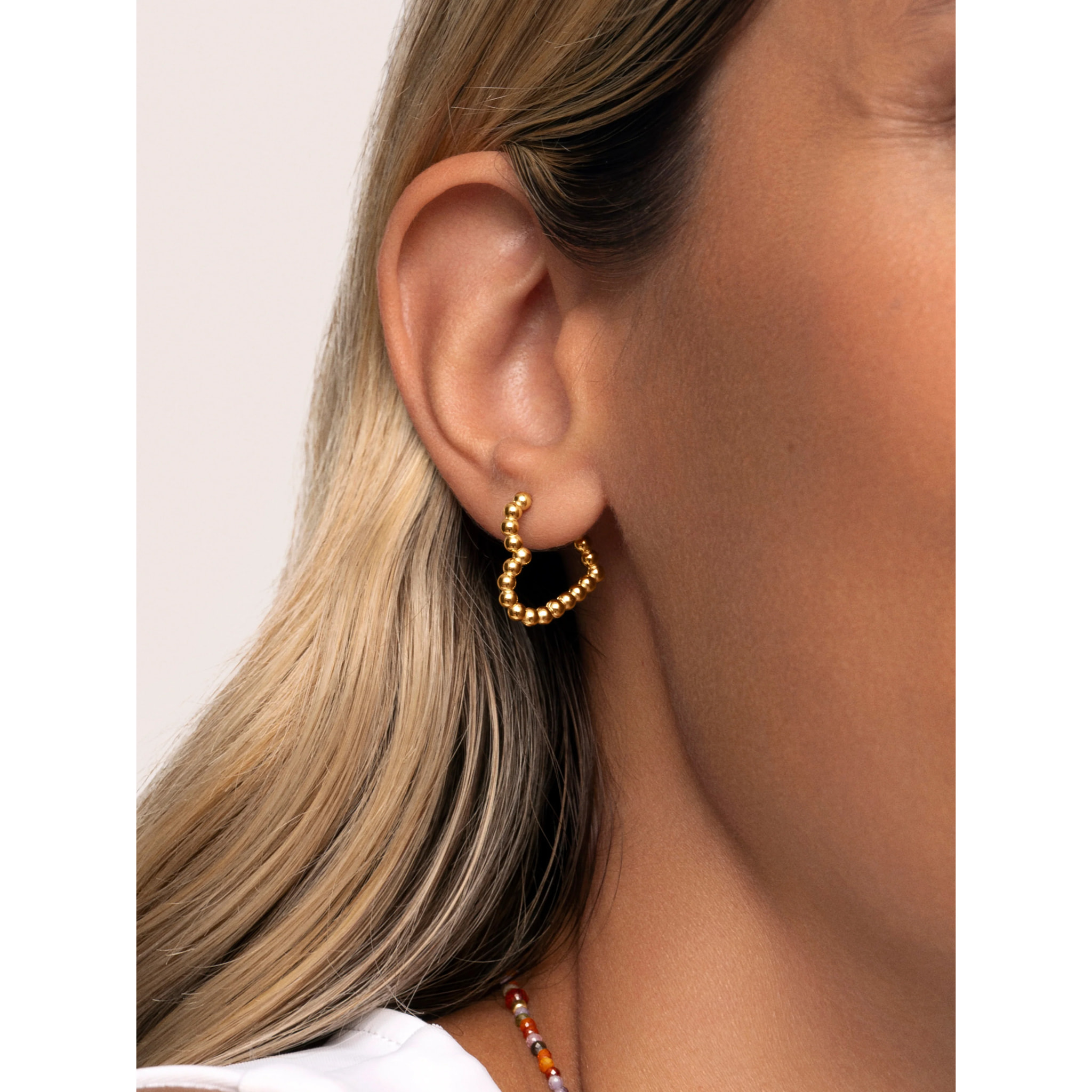 Orecchino Cora Dots in Acciaio Placcato Oro