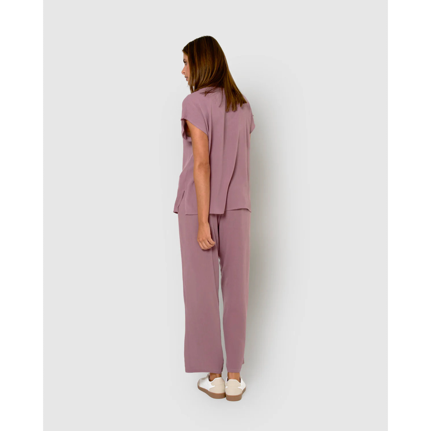 Camisa de mujer de viscosa bambula berenjena