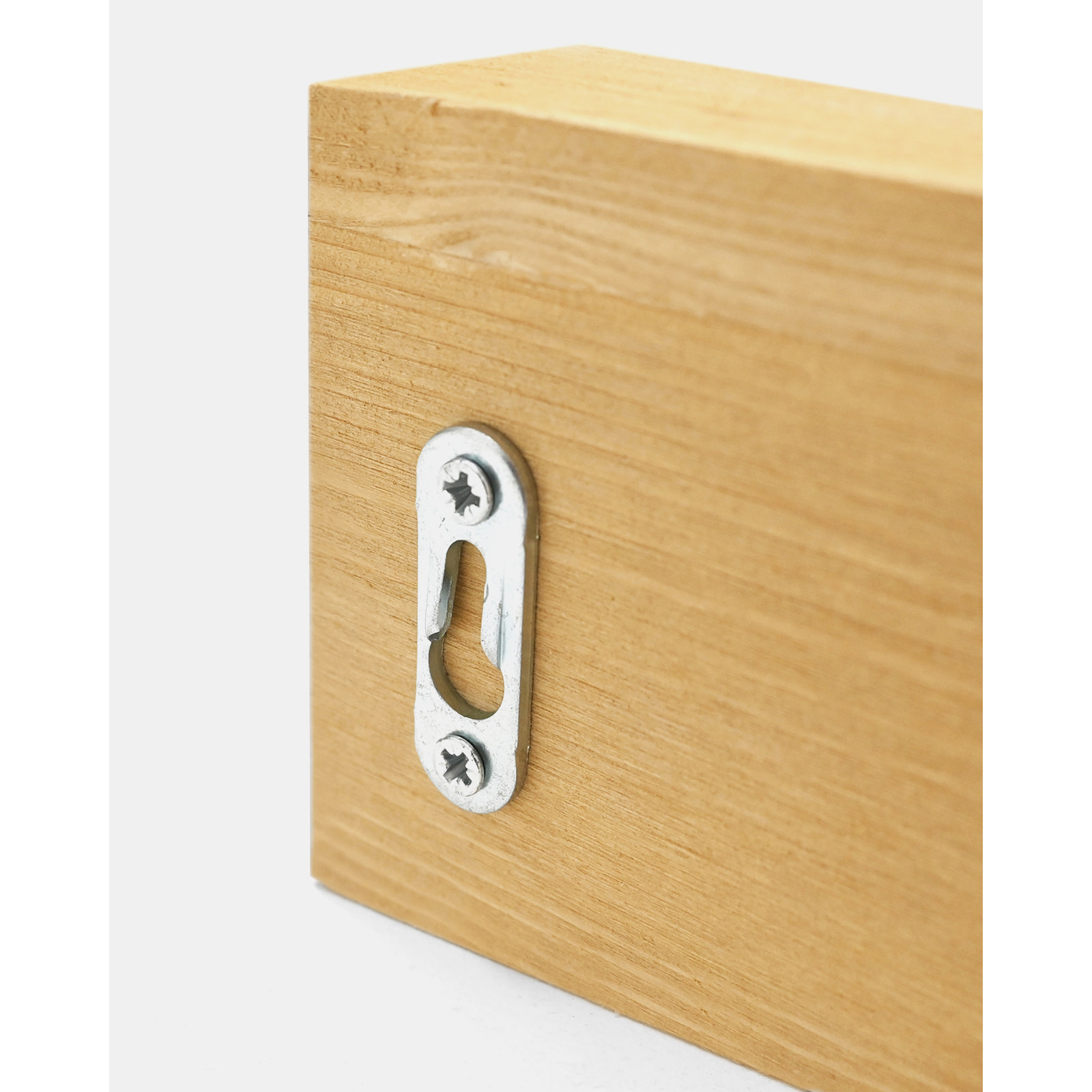 Colgador de pared de madera maciza en tono olivo de 61x9,5cm Alto: 9.5 Largo: 61 Ancho: 5.5