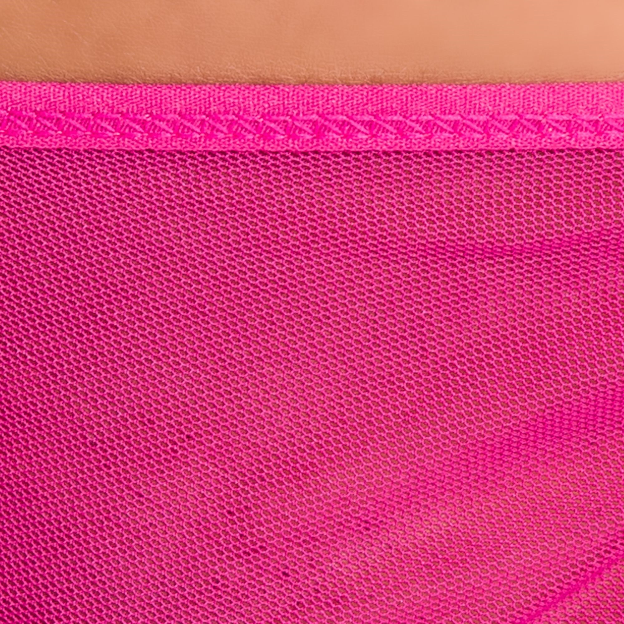 Body Fucsia, modelo  Manila