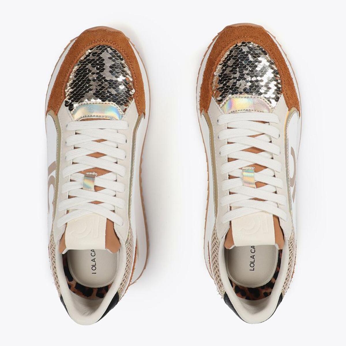 Sneakers con Suola Testurizzata e Dettagli in Pelle