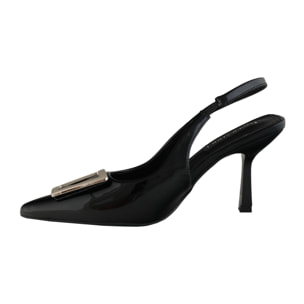 Decolletè slingback verniciate con dettaglio in metallo