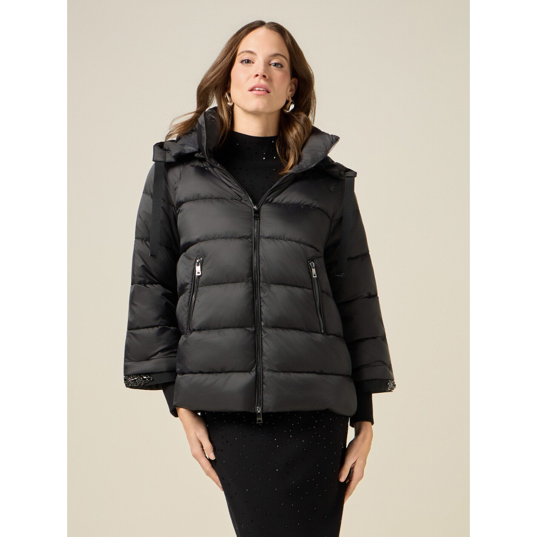 Oltre - Plumífero corto con perfiles joya - Negro