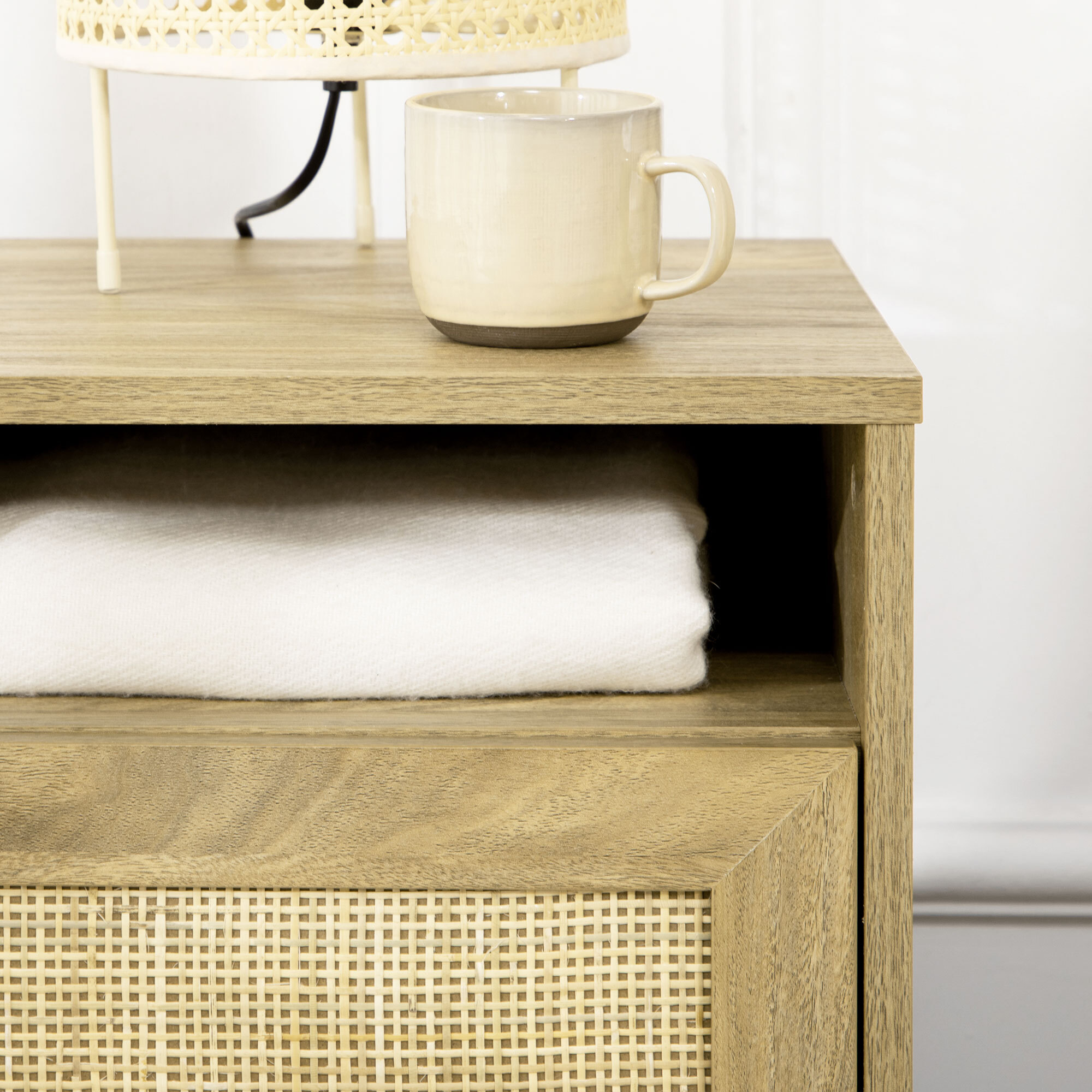 Conjunto de 2 Mesitas de Noche Mesillas de Noche con Puertas de Ratán Compartimientos Abiertos y Antivuelco Mesas Auxiliares para Dormitorio Salón 39x35x60 cm Natural